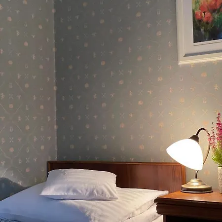 홀리데이파크 Straszny Dwor 1904