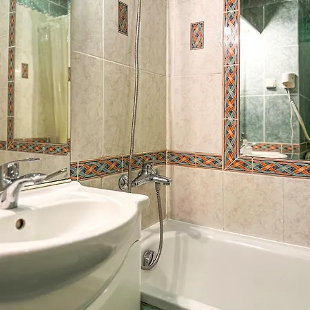 Straszny Dwor 1904 3* Chodzież