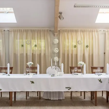 홀리데이파크 Straszny Dwor 1904