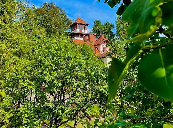 Straszny Dwor Holiday park Chodziez